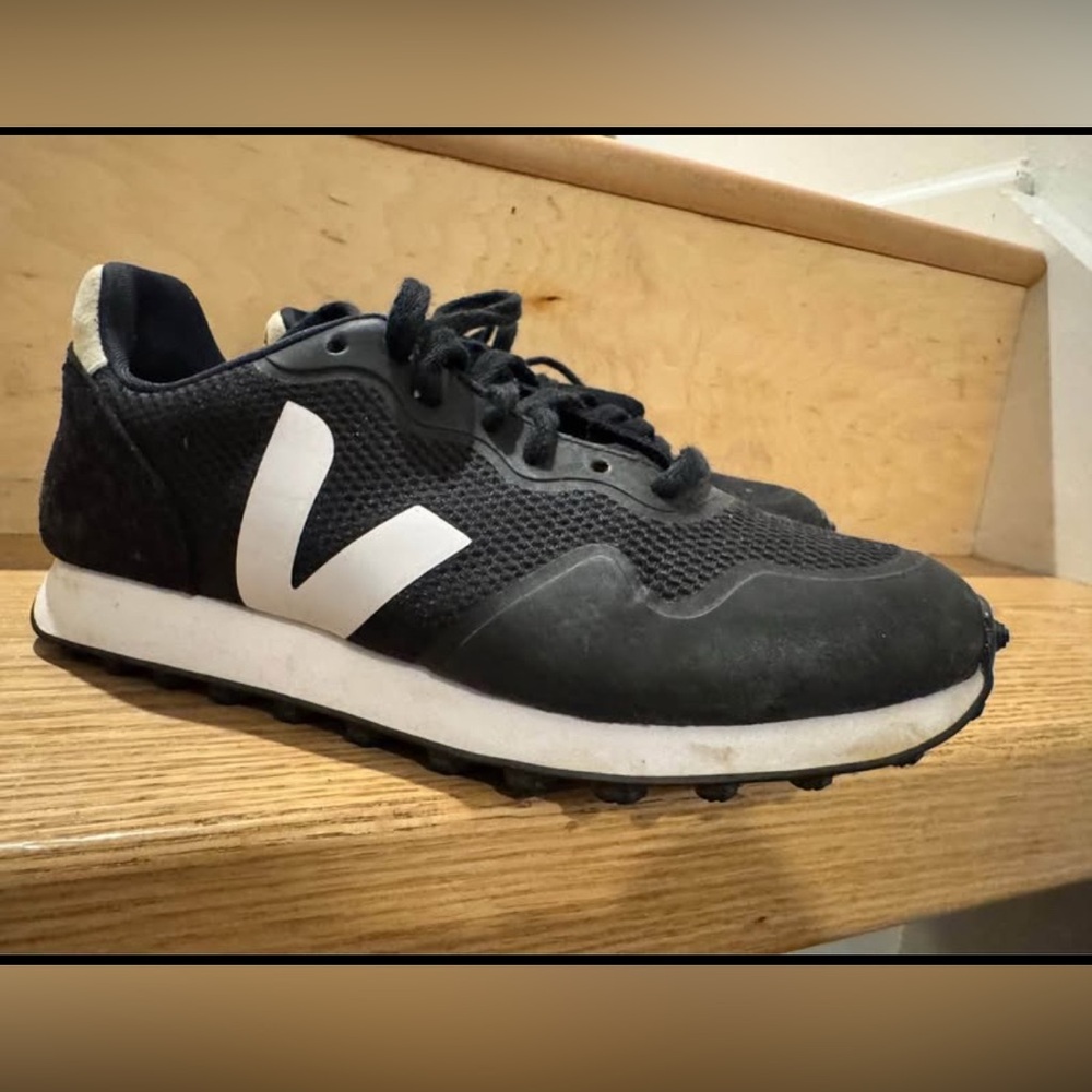 Veja black and white Sneakers